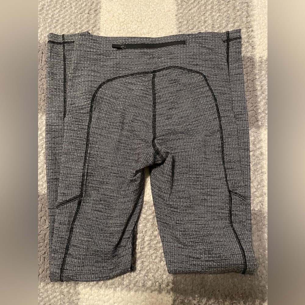 Lululemon - Picture 4 of 4